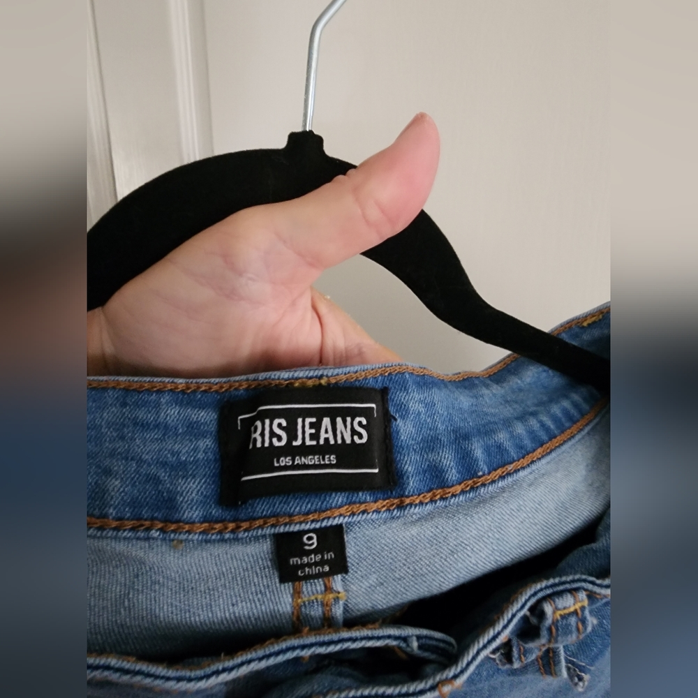 Iris Jeans - Picture 5 of 7